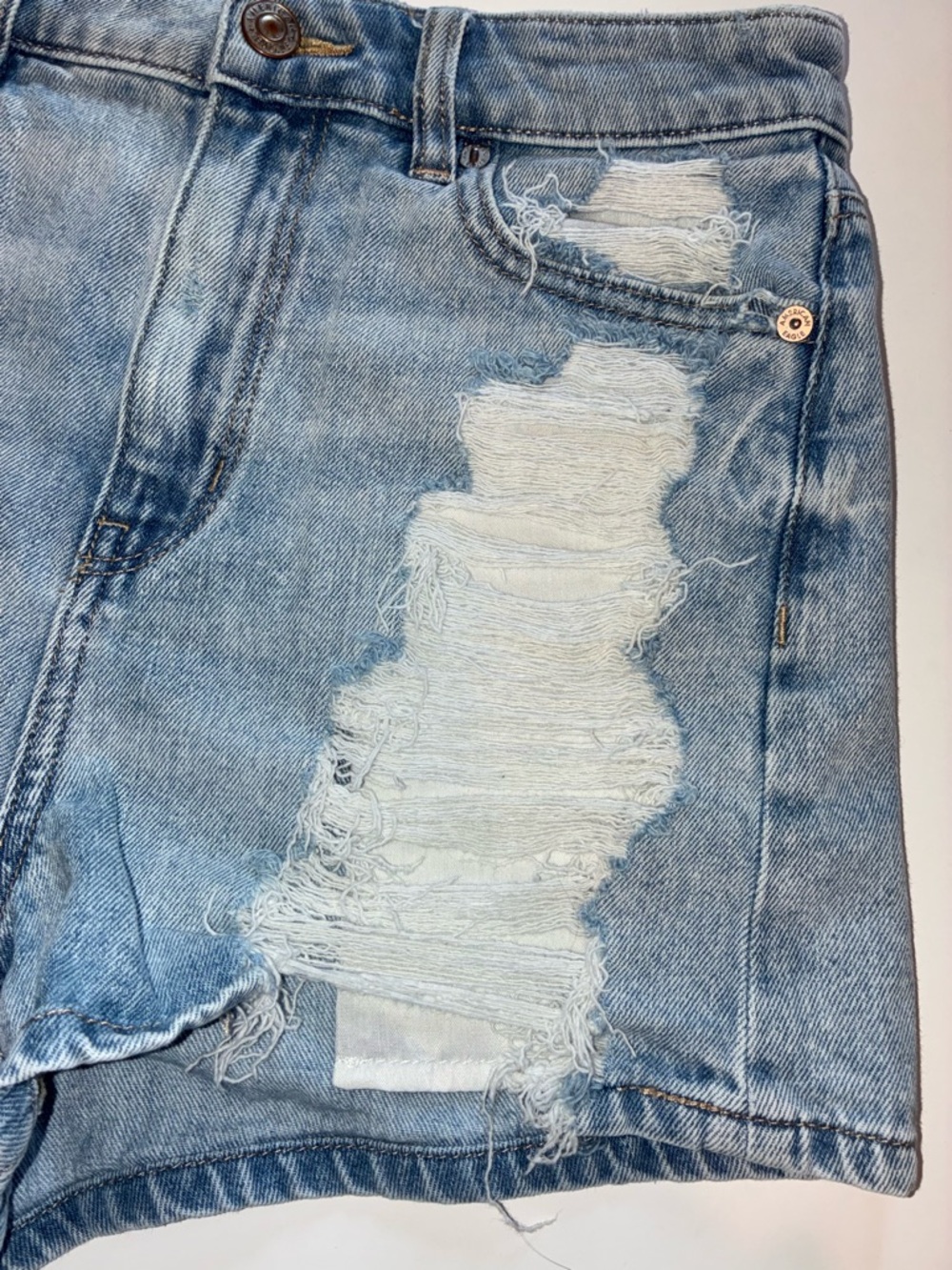 AE - Mom Distressed Shorts - Picture 3 of 7